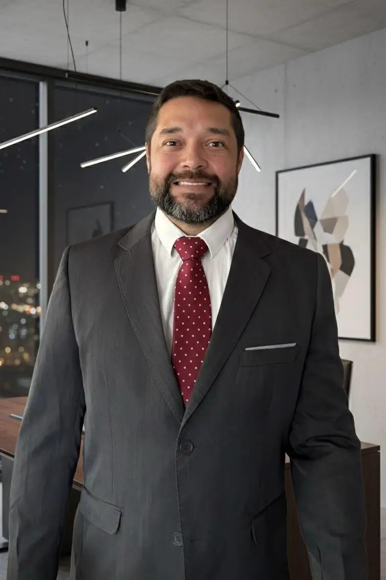 Dr. Thiago Torres